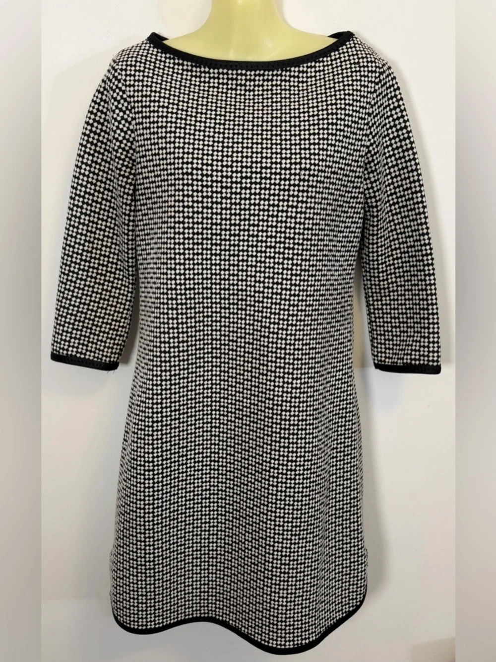 max studio black and white dress Shop Max Studio clothing and handbags at SilkRoll. Trade with us!